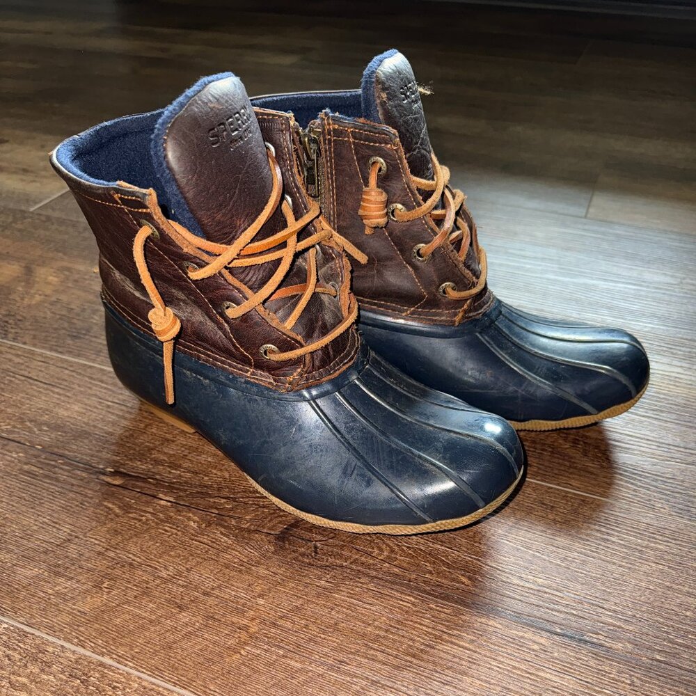 Sperry Saltwater Boots Tan/Navy Size 7.5